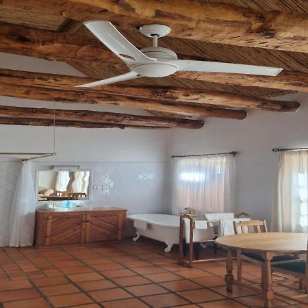 Red Mountain Ridge Karoo Oasis And Guest Farm Apartment Buffelskloof ภายนอก รูปภาพ