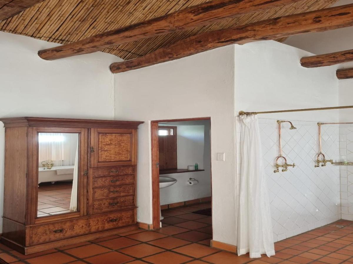 Red Mountain Ridge Karoo Oasis And Guest Farm Apartment Buffelskloof ภายนอก รูปภาพ