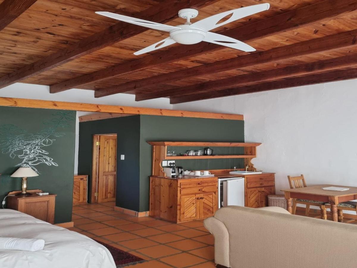 Red Mountain Ridge Karoo Oasis And Guest Farm Apartment Buffelskloof ภายนอก รูปภาพ